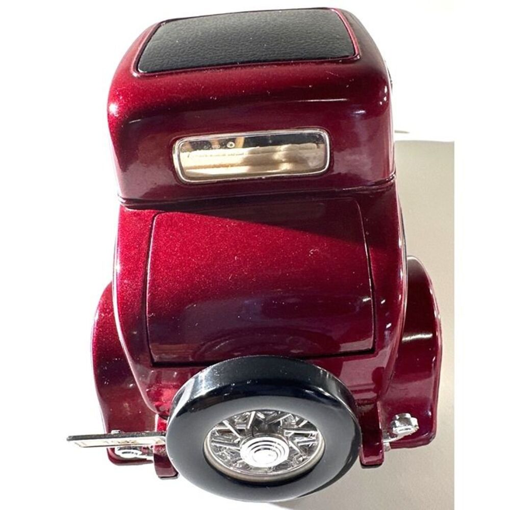 1932 Diecast Model Ford Coupe With Glossy Red Finish & Detailed Interior - Picture 2 of 12
